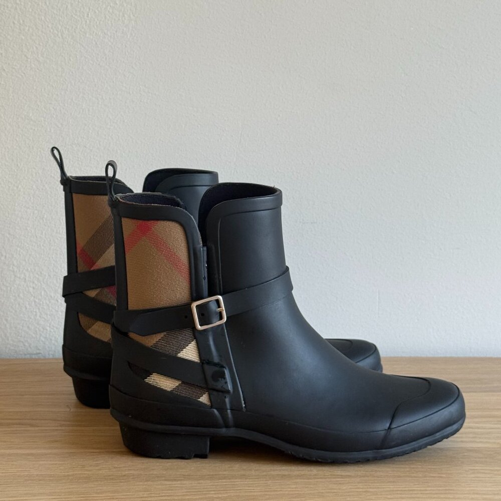Burberry Rain Boots Ankle Booties